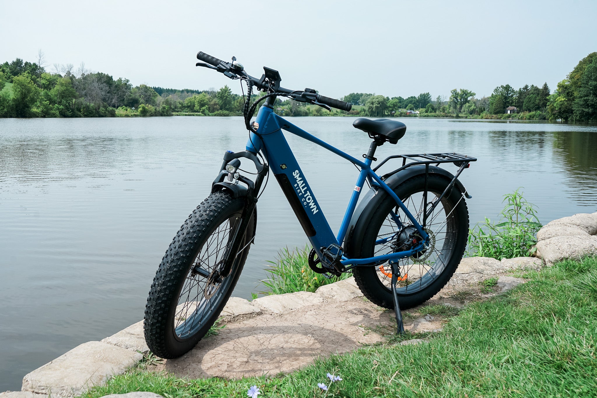 Bicycle with 2024 broad tyres